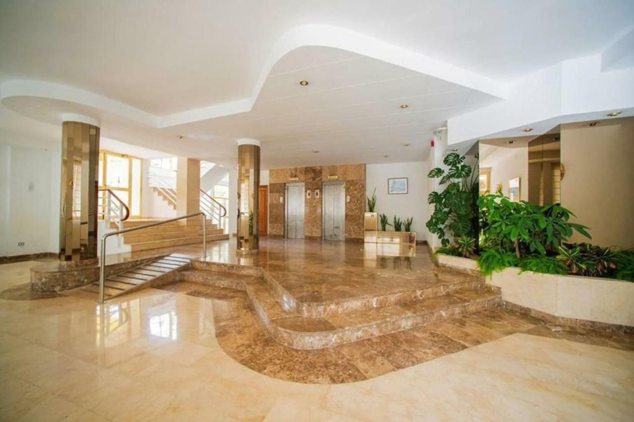 Cozy Beach Penthouse Salouアパートメント エクステリア 写真